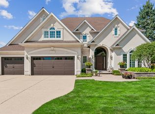 2267 Glouceston Ln, Naperville, IL 60564