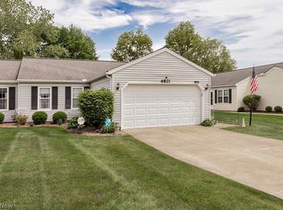 6821 Farmingdale Ln, Mentor, OH 44060
