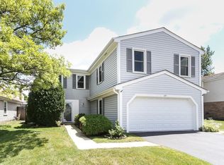 455 Rodenburg Rd, Roselle, IL 60172