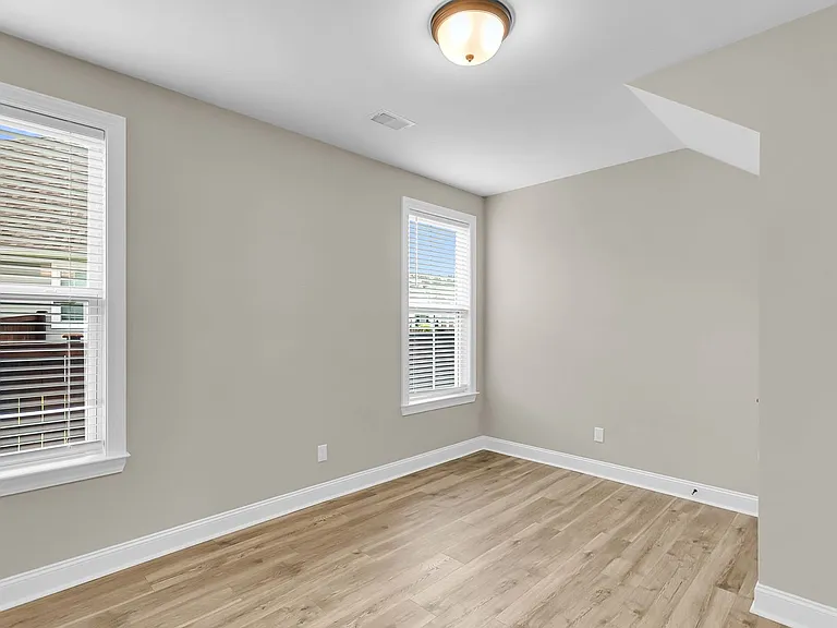 687 Black Pine Rd — Photo 30