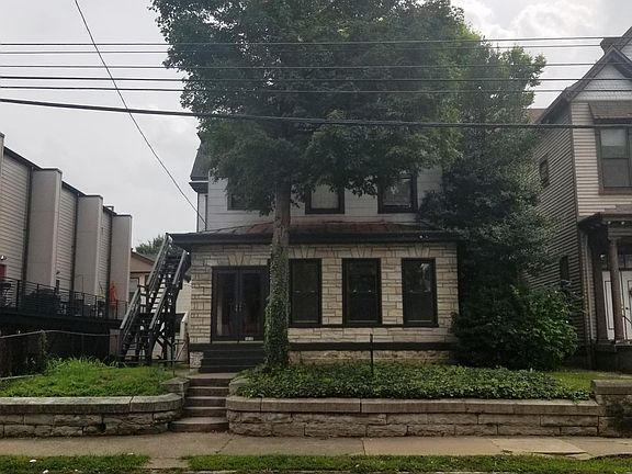 3rd image of 1212 E Broadway