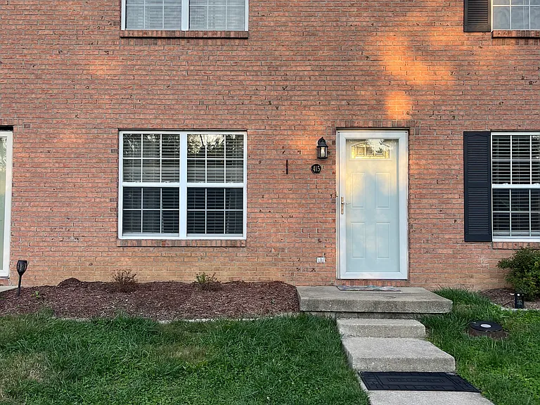 415 Dabney Dr — Photo 1