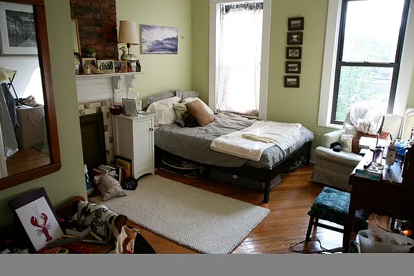 Rented by Tbshaw Realty Associates | media 6