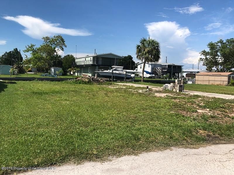 2nd image of 6727 Curlew Ln