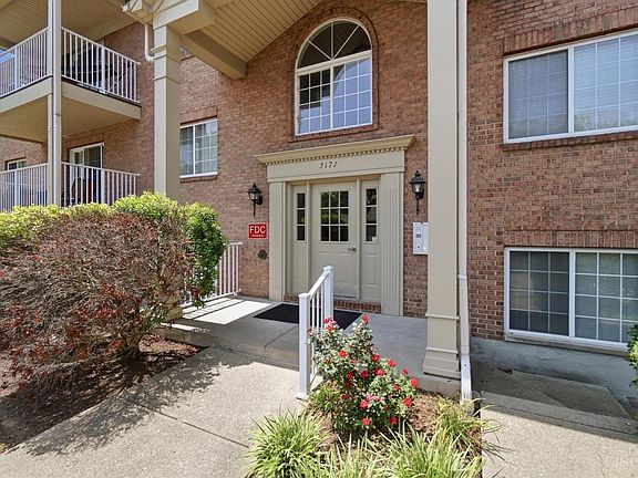 4th image of 3171 Preserve Ln APT 1C