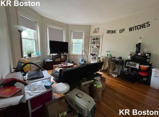 46 Lancaster Ter #212, Brookline, MA 02446