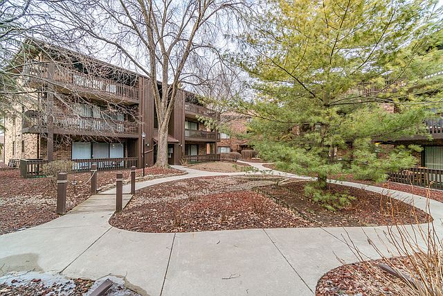 1st image of 9609 Austin Ave #3E