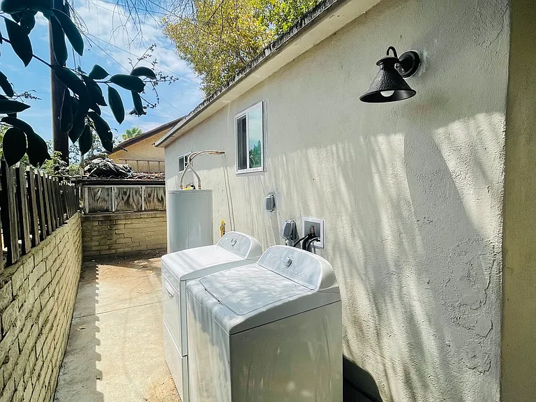 3115 N Pershing Ave #2 — Photo 9