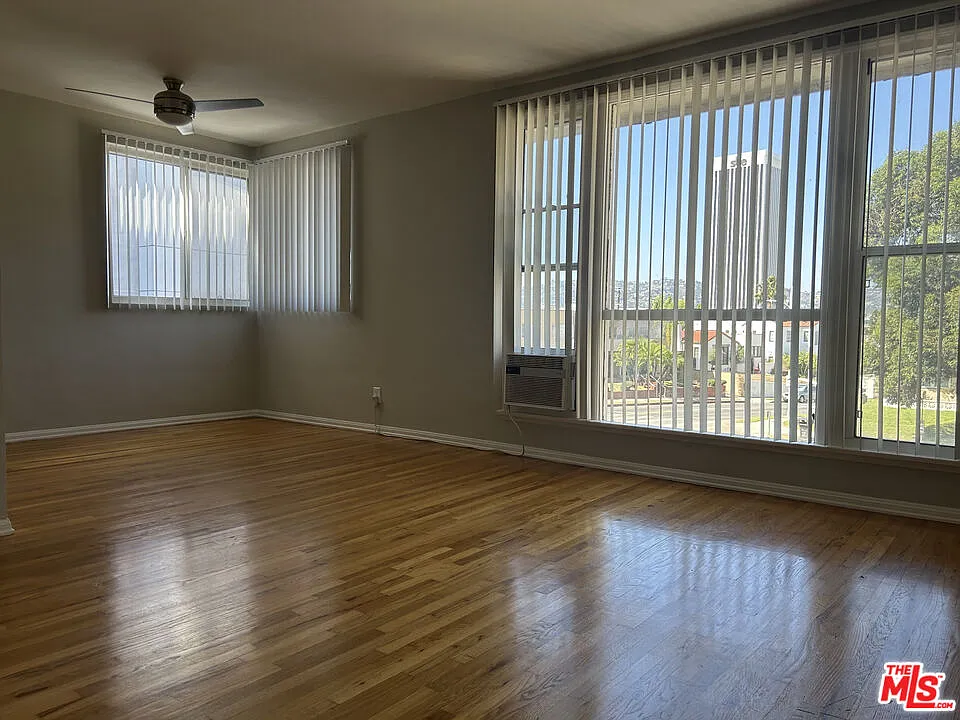 1 bed, 1.0 bath, 700 sqft, $1,895 — Photo 2