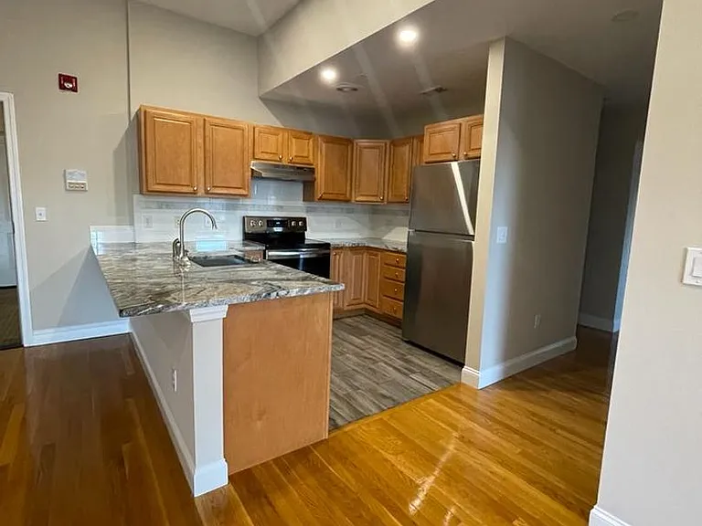 778 Main St — Photo 12