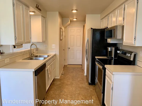 2906 Moore St, Bellingham, WA 98226