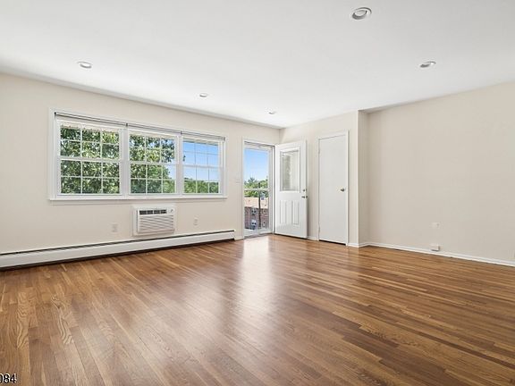 5th image of 320 South St #16C