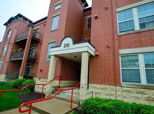 201 E Lane St APT 204, Sun Prairie, WI 53590