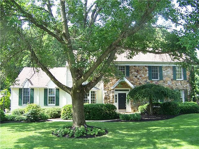 Wonderful Curb Appeal!