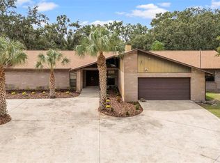 309 Hidden Lake Dr, Brandon, FL 33511