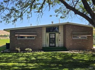 1298 E 2nd St, Weiser, ID 83672