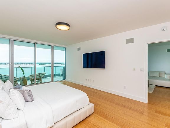 4th image of 1331 Brickell Bay Dr APT 2307