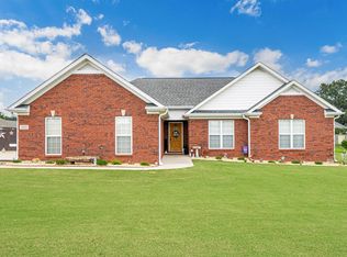 101 Castlehill Dr, Meridianville, AL 35759