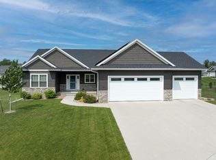 4092 Tall Pines Ct, Marion, IA 52302