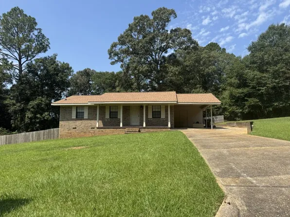 307 Bruer Rd, Daleville, AL 36322