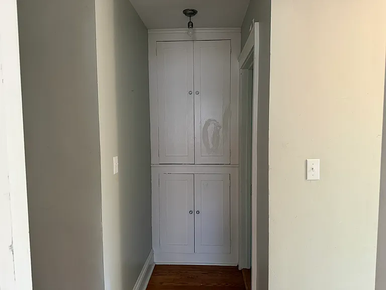 511 Court St S — Photo 14