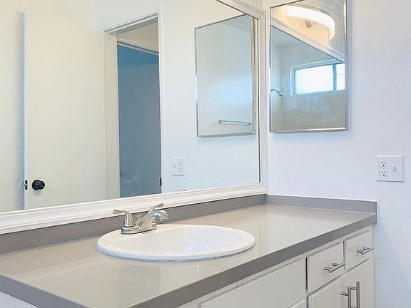 4th image of 1455 S Wooster St APT 14