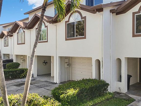 3rd image of 323 Madeira Cir