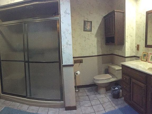 4th image of 5156 W 99th St