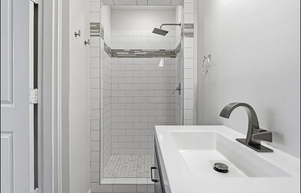 3 bed, $1,600 — Photo 4