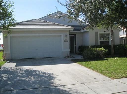 1st image of 31442559 Nw 24th Pl