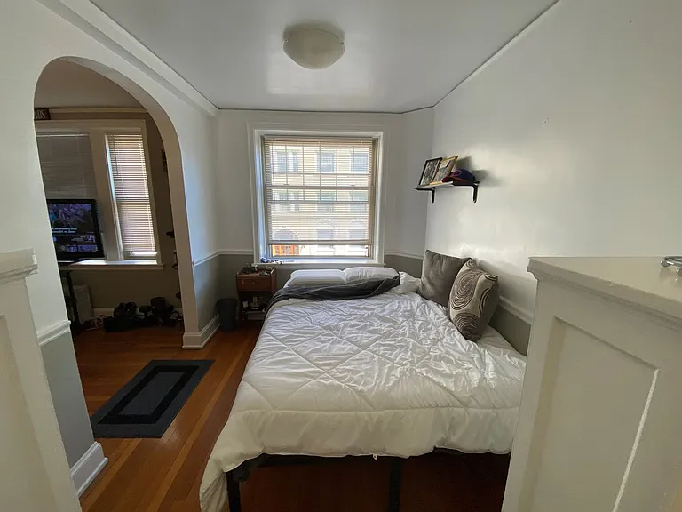 Bryant Apartments — Photo 49
