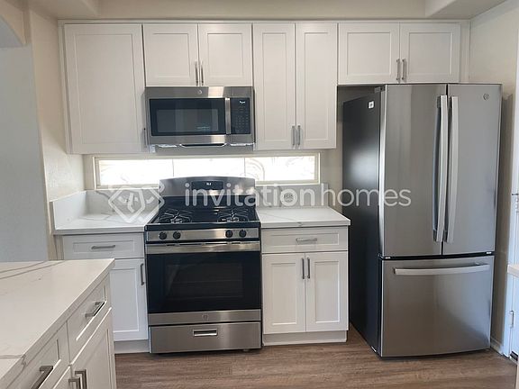 4th image of 10050 Hermit Rapids Ave