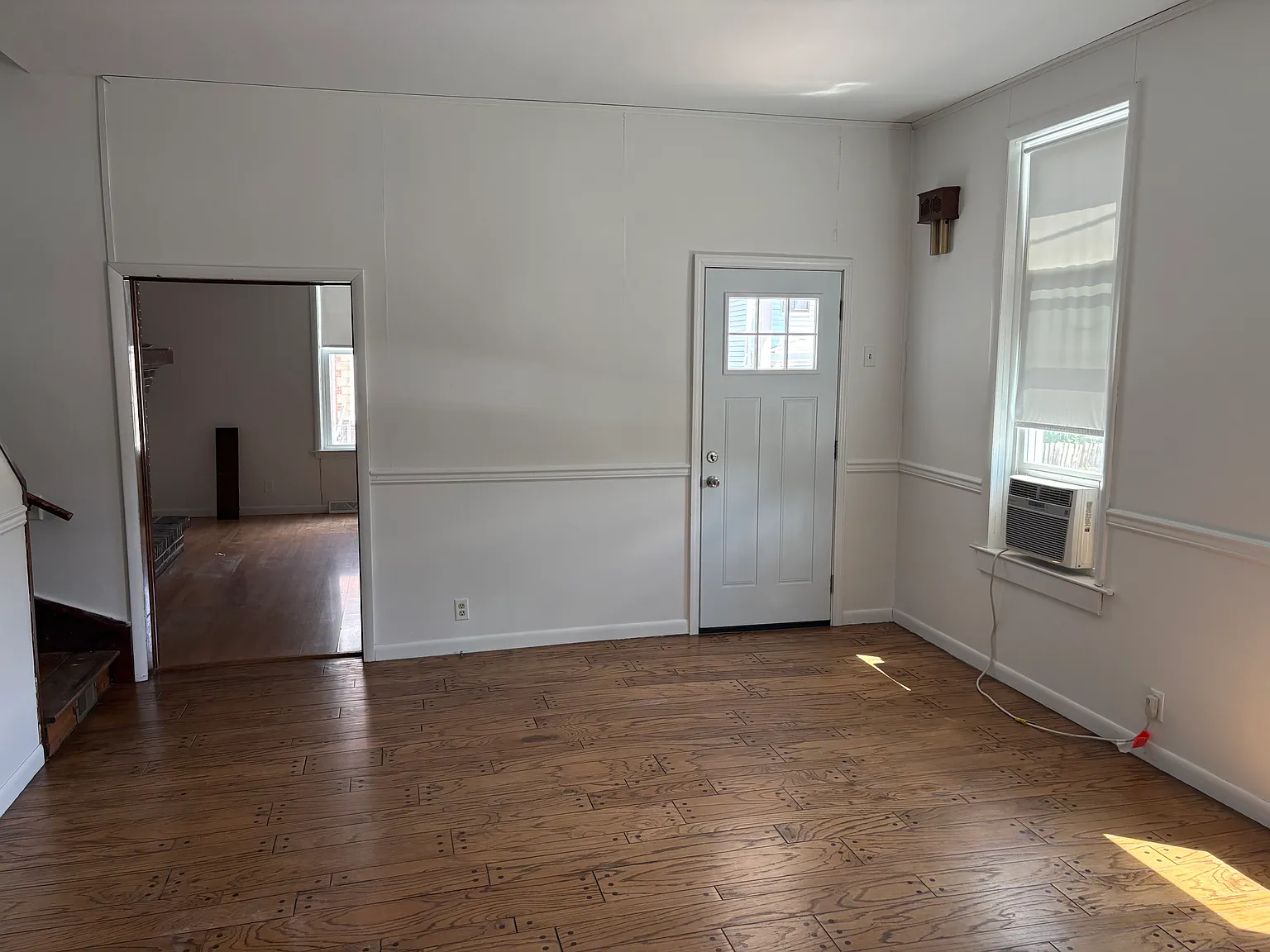 3 bed, $1,400 — Photo 3