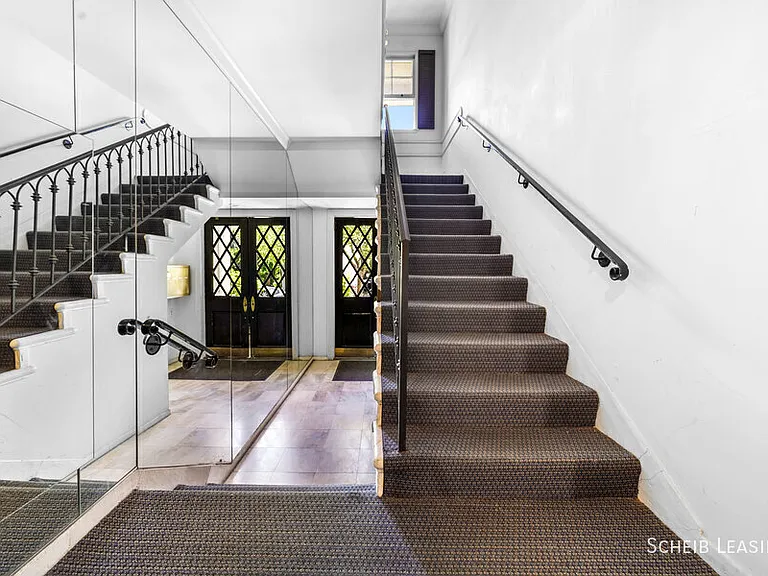 145 S Roxbury Dr #1 — Photo 2