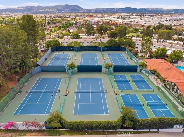 7802 Via Tortona, Burbank, CA 91504