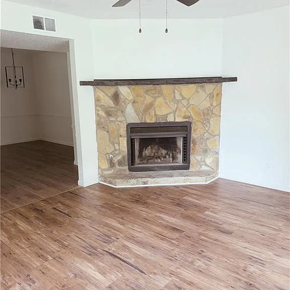 4360 Barrington Pl — Photo 3