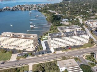 100 Bluff View Dr APT 102B, Belleair Bluffs, FL 33770