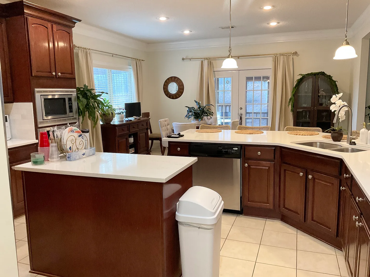 9461 Forest Crown Dr — Photo 3