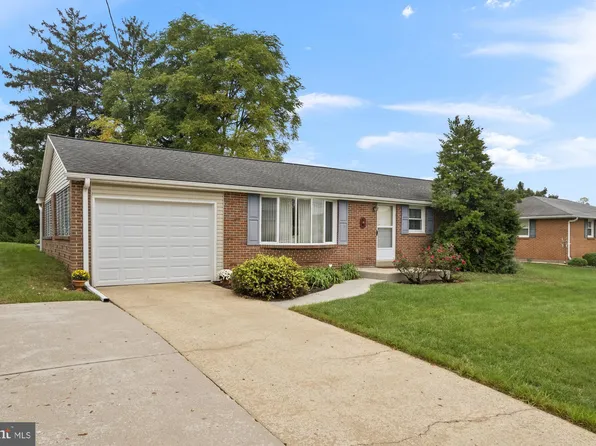 210 Lindy Ave, York Springs, PA 17372