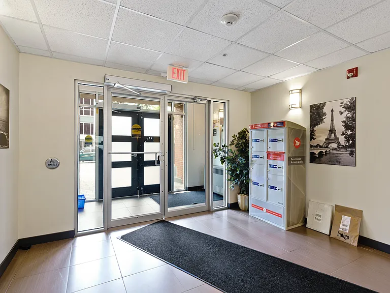 333 22nd Ave SW #106 — Photo 31