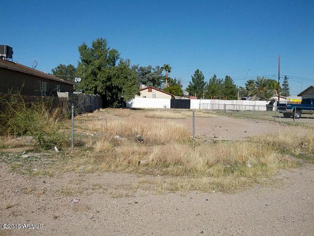 1st image of 1132 E 1st St