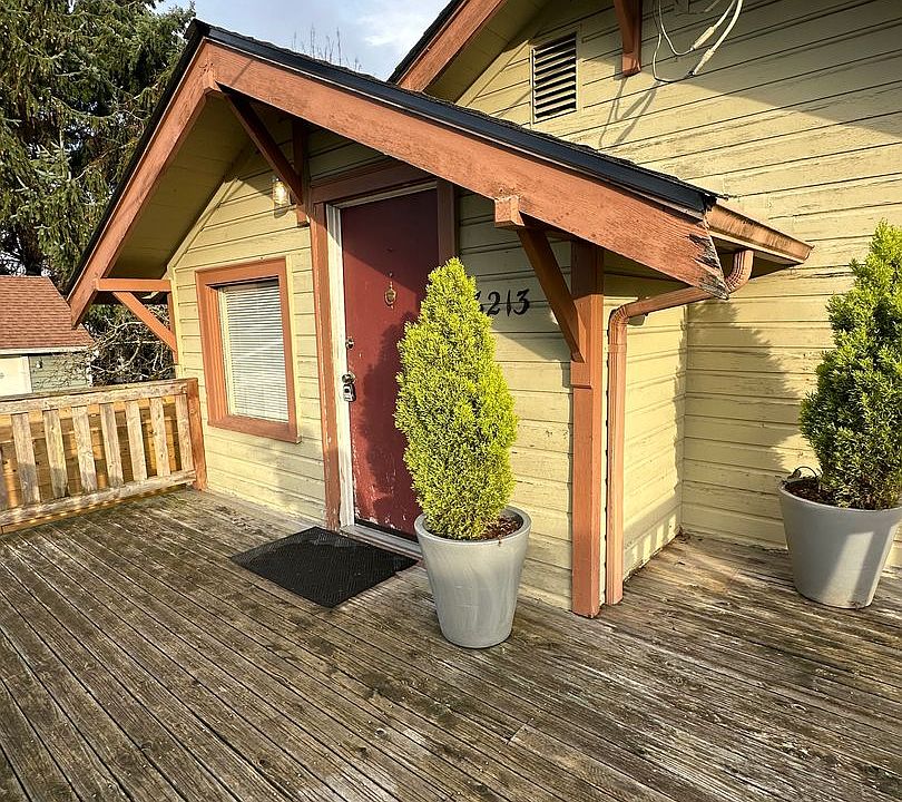 1st image of 6213 Commercial Ave