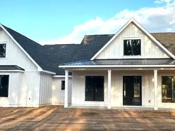 1049 McCall Rd, Springfield, GA 31329