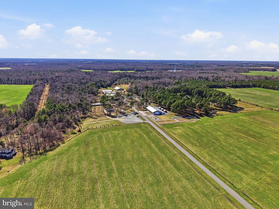 1st image of 89 Hunting Quarter Rd