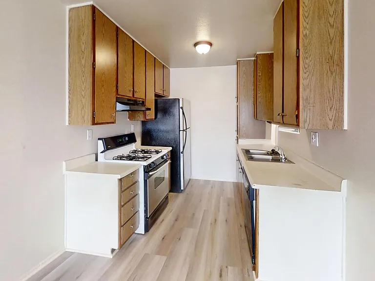 22 E Market St — Photo 10