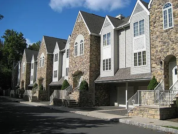 Mountain Ave