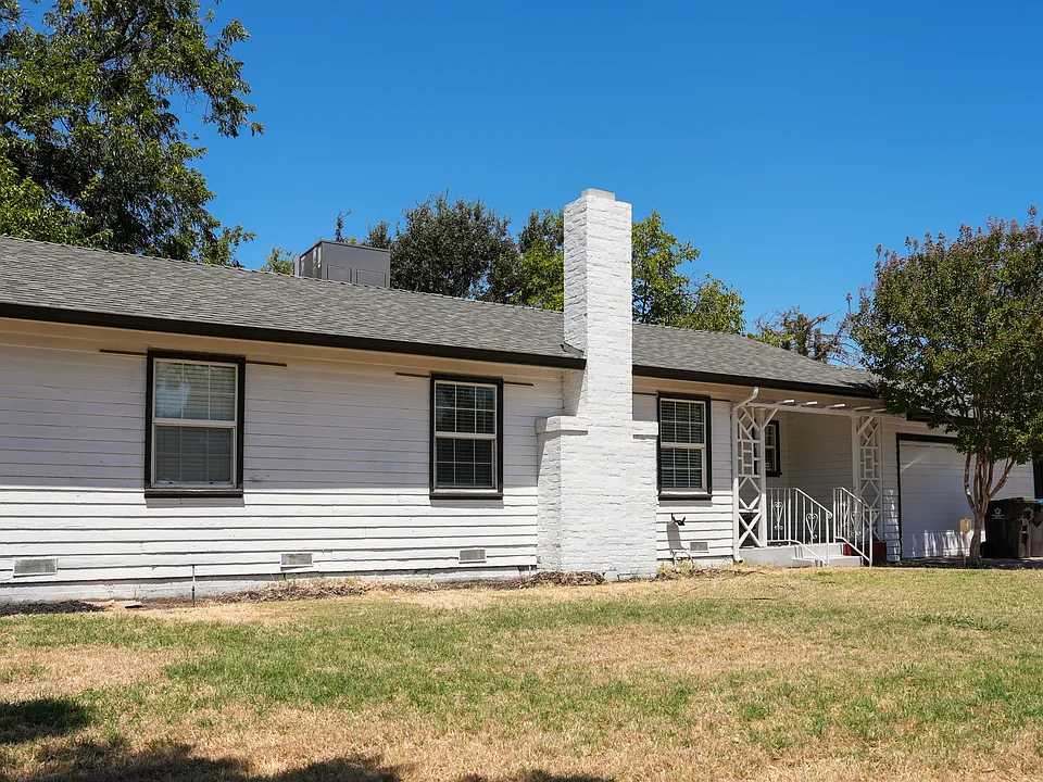 1531 W Mendocino Ave