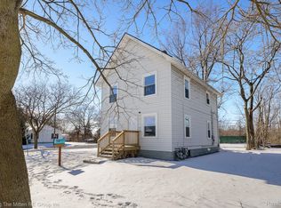 230 Almyra Ave, Monroe, MI 48161