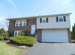 105 Horizon View Dr, East Greenbush, NY 12061