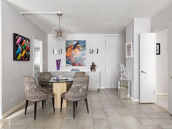 3rd image of 407 Park Ave S APT 11A